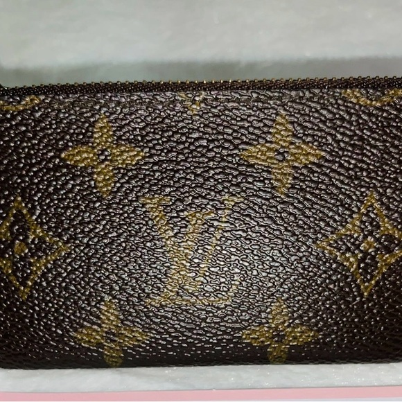 ❌❌SOLD❌❌100% Authentic Louis Vuitton Key Cles. - Picture 6 of 16